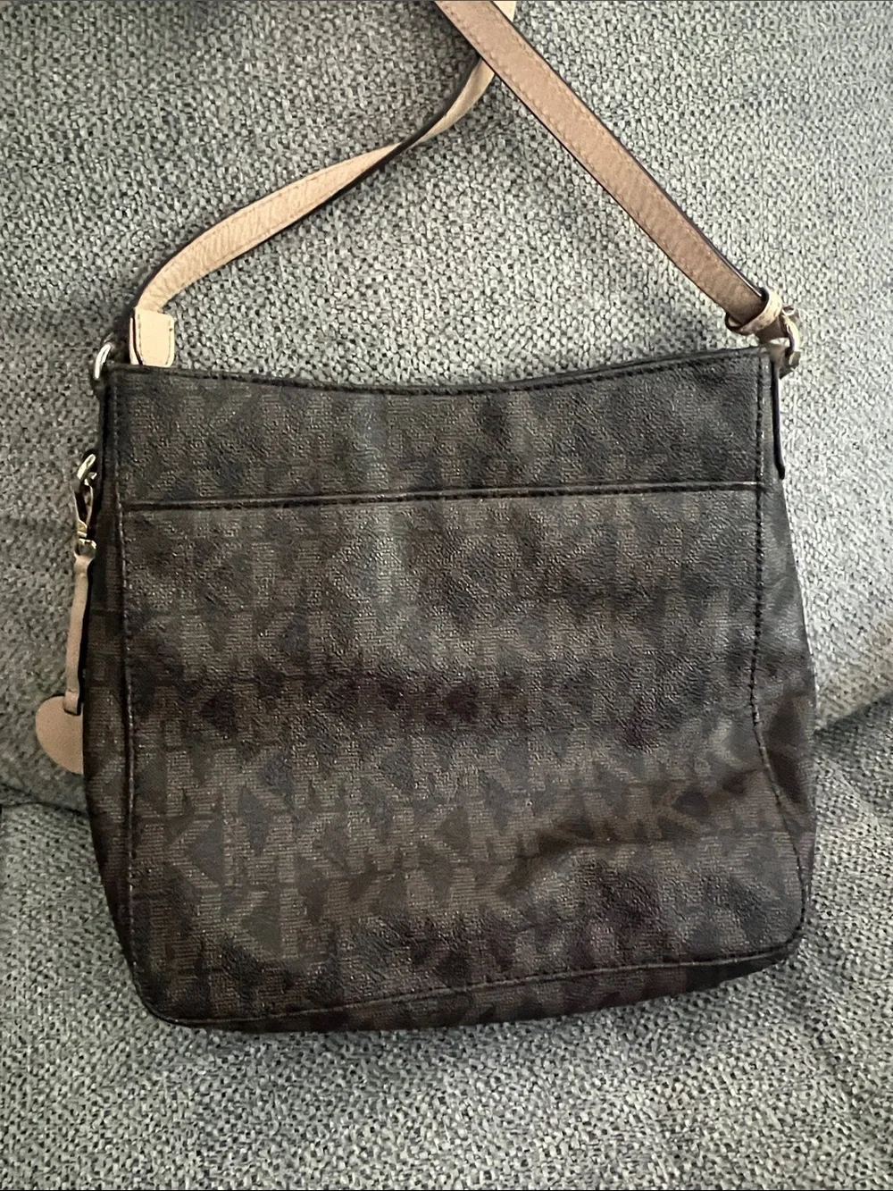 Michael Kors compact shoulder